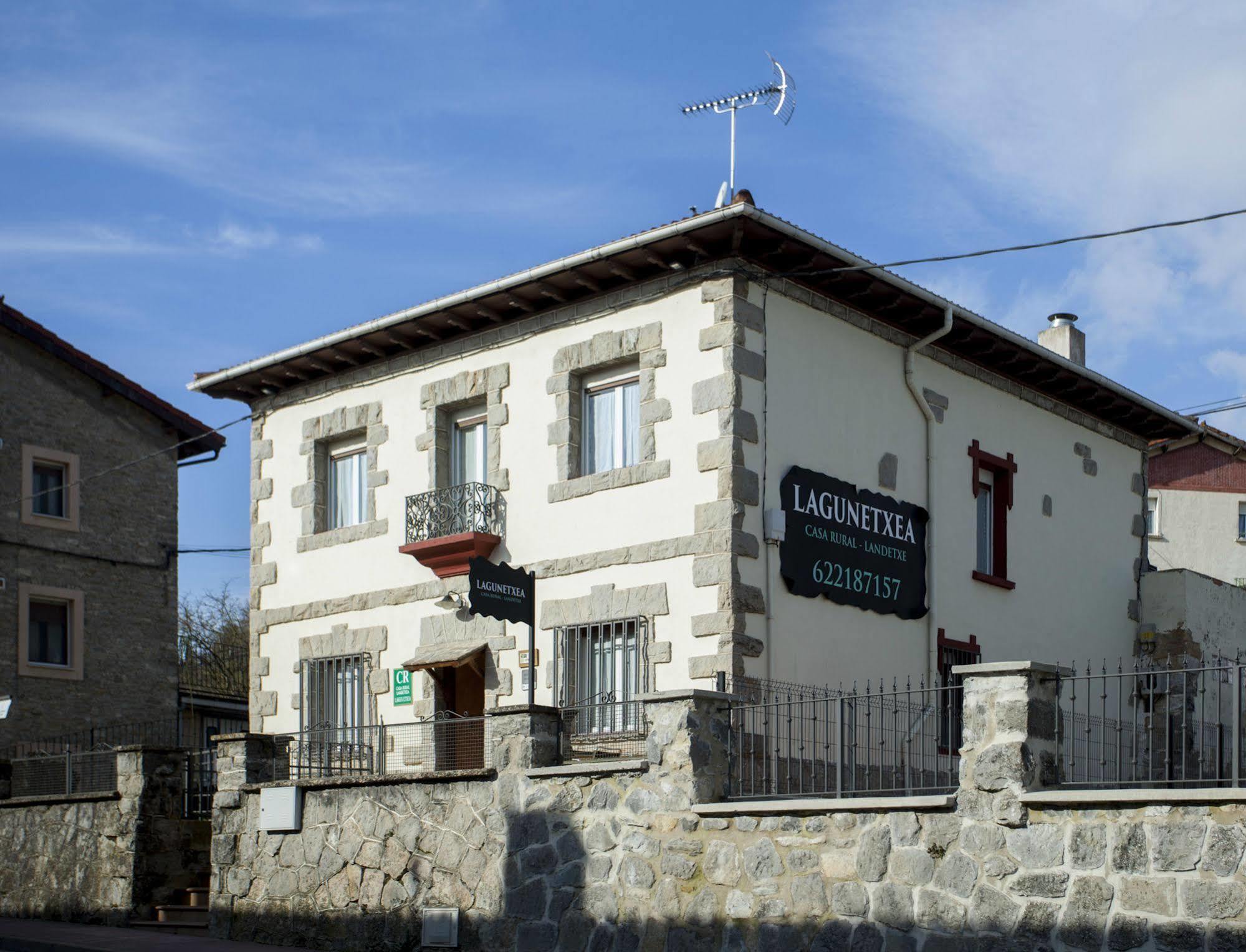 Casa Rural Lagun Etxea Pobes Exterior photo